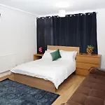 The Entire 4 Bedroom House Near Victoria Park And In Bow London E3