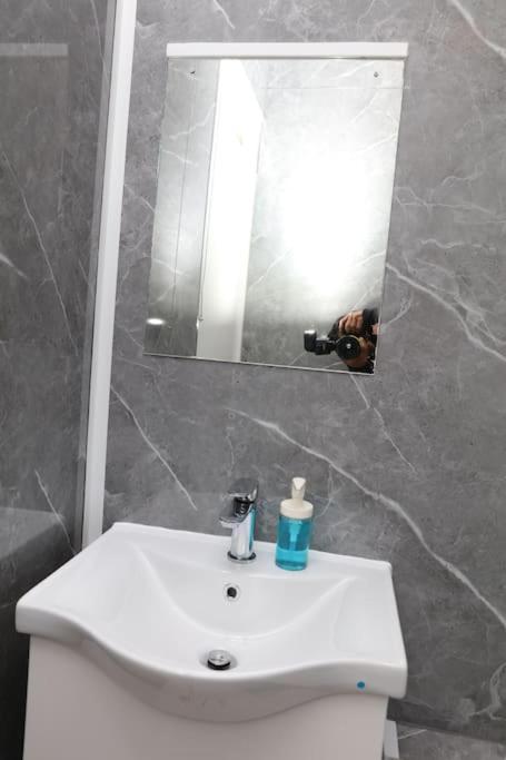 The Entire 4 Bedroom House Near Victoria Park And In Bow E3 Casa vacanze *