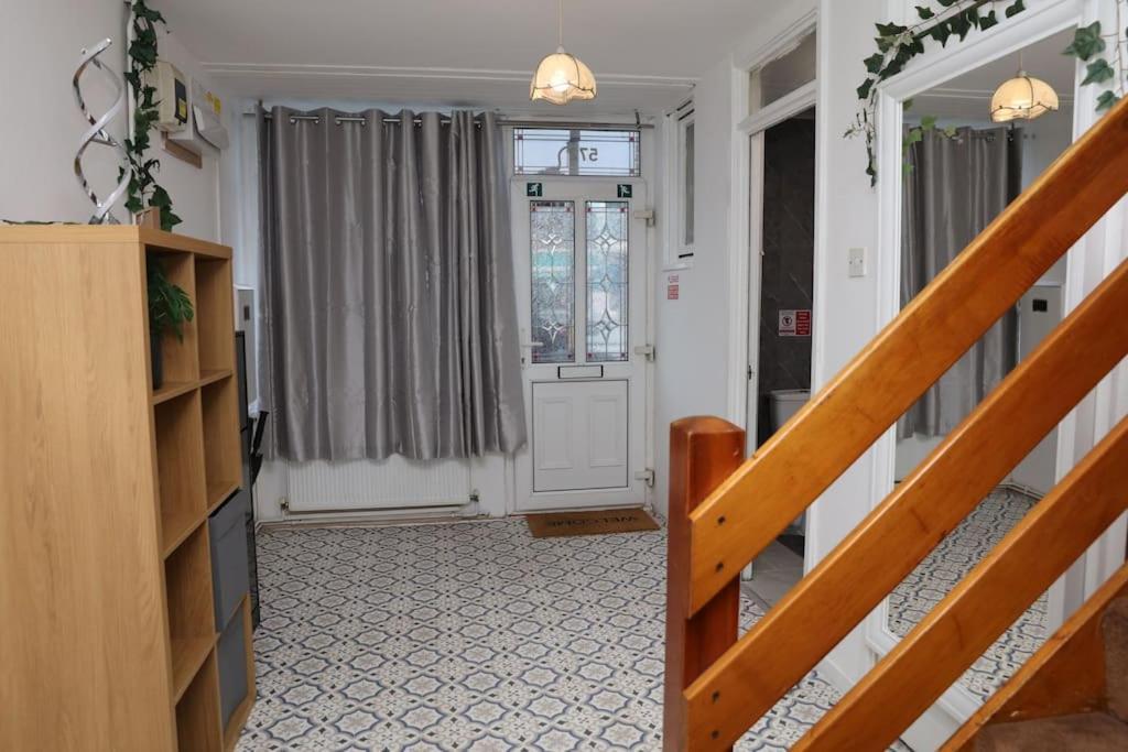 Casa vacanze The Entire 4 Bedroom House Near Victoria Park And In Bow E3 Londra