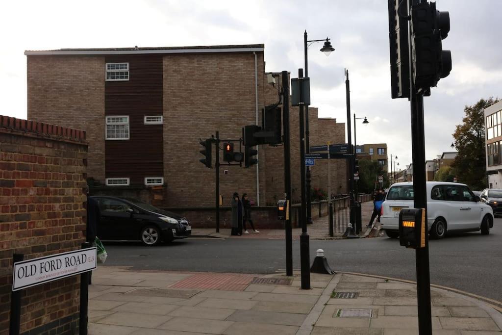 The Entire 4 Bedroom House Near Victoria Park And In Bow E3 Casa vacanze *