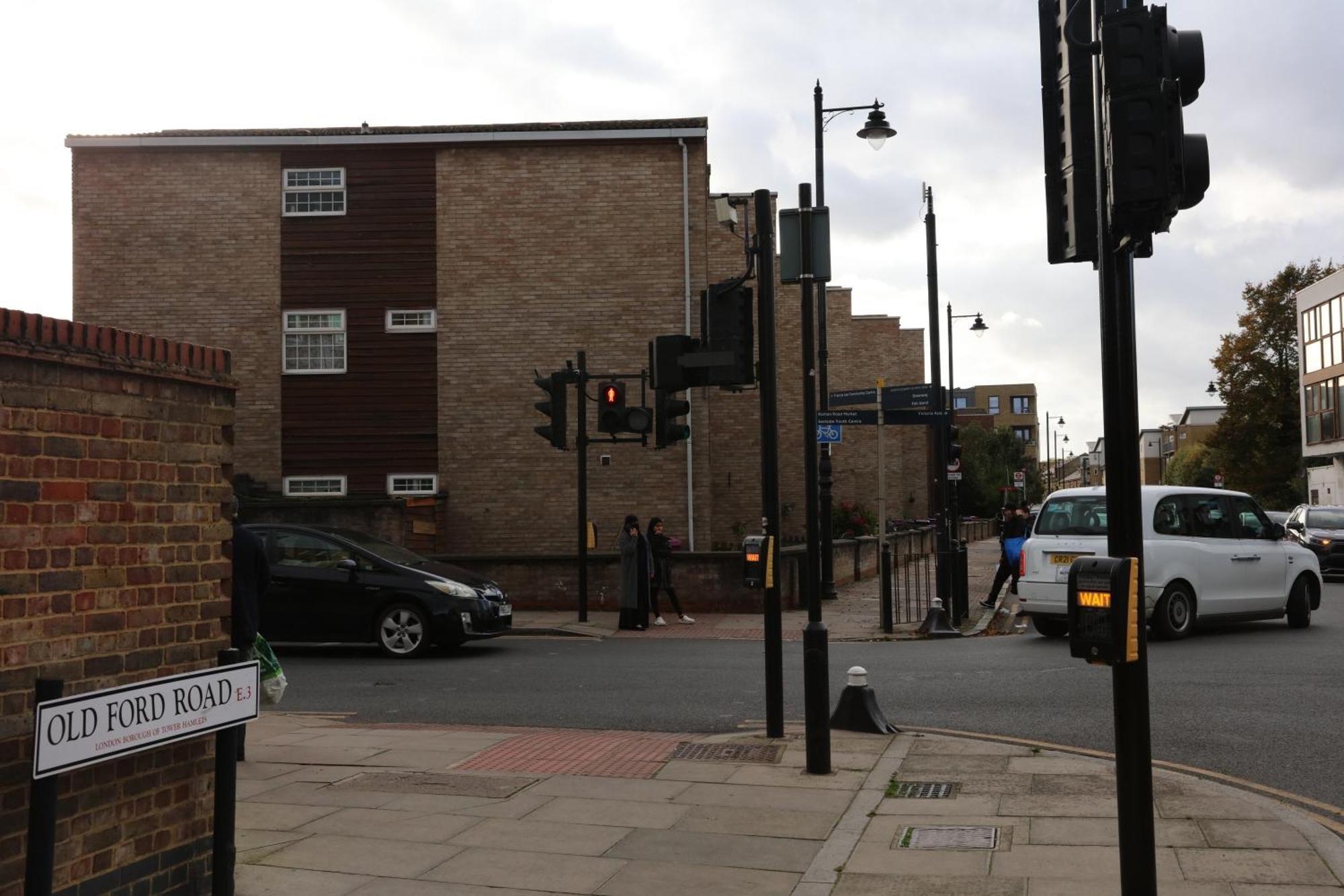 The Entire 4 Bedroom House Near Victoria Park And In Bow E3